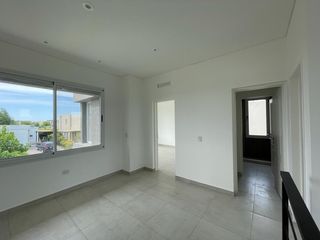 Foto 20 de Casa en venta en Belen de Escobar