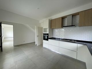 Foto 12 de Casa en venta en Belen de Escobar