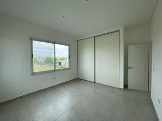 Foto 23 de Casa en venta en Belen de Escobar