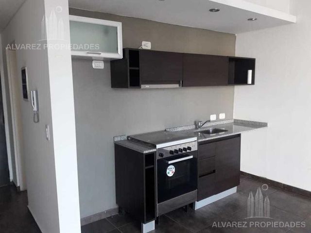 Departamento 2 ambiente centro castelar con cochera