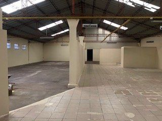 Foto 1 de GALPON/BODEGA ALQUILER, 400m2, mas 70m2 OFICINAS, CALDERON, NORTE DE QUITO