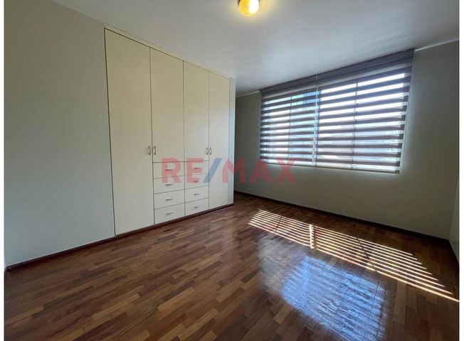 Departamento en Venta en Surquillo - Więcej