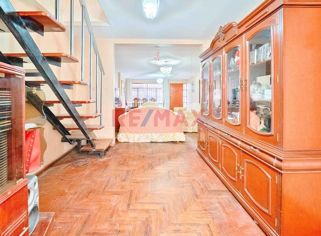 Casa en Venta en Los Olivos - Więcej