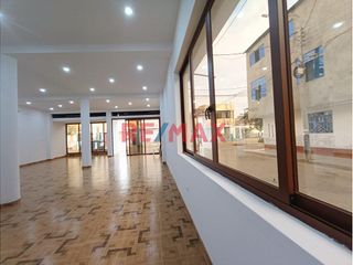 Foto 2 de Ubicación Privilegiada en Jayanca, Lambayeque! 🏢

Presentamos un espacioso y versátil local comercial de estreno, perfecto para que emprendas o expa