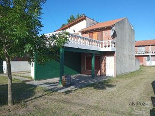 Foto 3 de Dúplex en venta de 2 dormitorios c/ cochera en Las Toninas