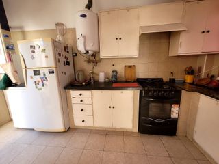Departamento 2 dormitorios  Quintas Santa Ana zona shopping