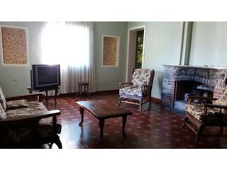 VENTA DE VIVIENDA ESTILO TOSCANO EN VILLA GENERAL BELGRANO- VIV0001