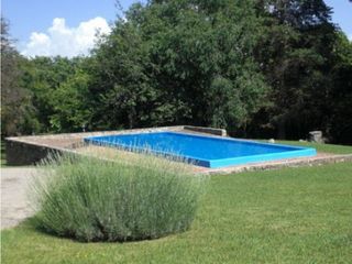 VENTA DE VIVIENDA ESTILO TOSCANO EN VILLA GENERAL BELGRANO- VIV0001