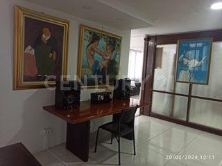 Foto 4 de Amplia e iluminada bonita oficina en piso nueve