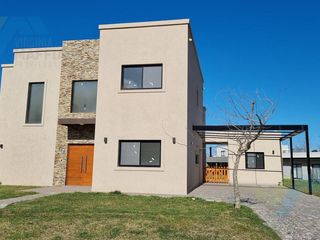 Foto 2 de Casa c/Pileta - San Matias
