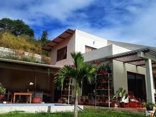 Foto 8 de Quinta de Venta – Yunguilla – Lentag  700m2 terreno, 3 dormitorios