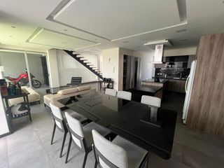 Venta casa Urbanización Altavista de Nayón, 190m2, 3 dormitorios, $299.000