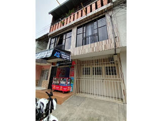 Casa en venta zona comercial Barrio Yira Castro