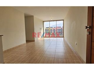 Foto 2 de Disfruta del clima seco y sol todo el año viviendo en este lindo departamento dúplex en el Condominio Las Condes de Ñaña, el cual te brinda tranquilid