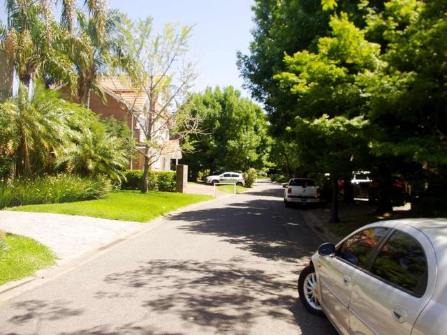 Muy buena casa en Barrio Cerrado El Trebol