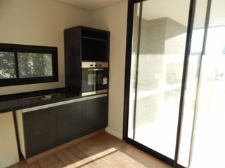 Foto 13 de SE VENDE HERMOSA CASA EN EL BARRIO CERRADO SAN ISIDRO LABRADOR TIGRE