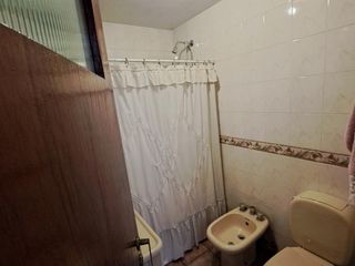 Casa en venta lote propio  4 amb con patio y terraza