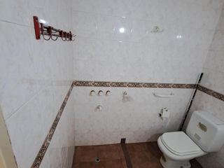 Casa en venta lote propio  4 amb con patio y terraza