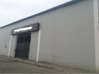 Foto 4 de bodega  industrial de alquiler  manta zona norte