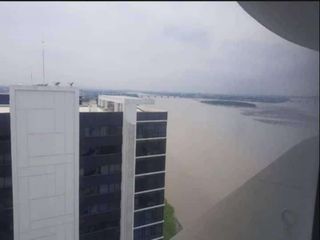 Foto 2 de VENDO OFICINA EN EL EDIFICIO THE POINT DE PUERTO SANTANA  - GUAYAQUIL