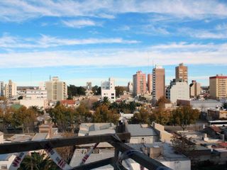 Venta Departamento con balcón centro Cipolletti