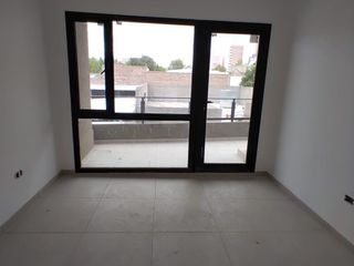 Venta Departamento con balcón centro Cipolletti