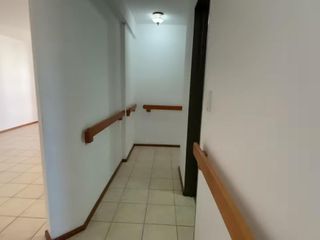 Departamento 3 dormitorios y cochera en venta en General Paz.
