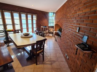 Foto 20 de Venta - Chalet seis ambientes con piscina - Quintana 1043 - Los Troncos