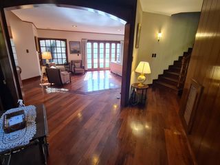 Foto 6 de Venta - Chalet seis ambientes con piscina - Quintana 1043 - Los Troncos