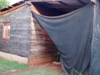 Foto 1 de VENDO TERRENO CON CASA PREFABRICADA EN APOSTOLES MISIONES