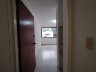 Foto 2 de apartamento en arriendo en urbanización la flora. Cod A100866