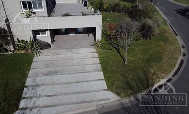 place photo 59