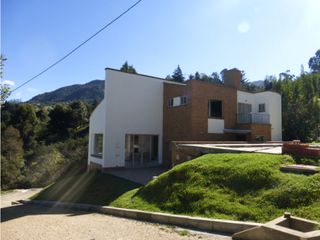Se alquila hermosa casa, sector El Hato, La Calera