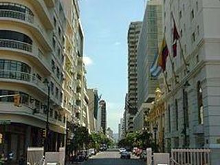 Foto 2 de Centro de Guayaquil, Av. 9 de Octubre vendo local comercial