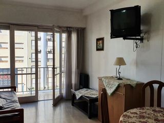 Foto 2 de Departamento · dos ambientes ·  vista a Plaza Colon