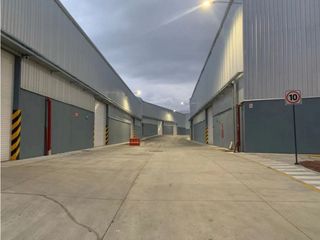 Foto 3 de Bodegas de alquiler en sector vía perimetral, Guayaquil.  Son 5200 m2