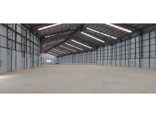 Foto 1 de Bodegas de alquiler en sector vía perimetral, Guayaquil.  Son 5200 m2