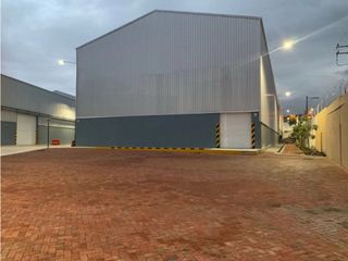 Foto 2 de Bodegas de alquiler en sector vía perimetral, Guayaquil.  Son 5200 m2