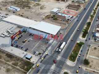 Foto 1 de ¡Oportunidad única en Paita! 🌟

Te presentamos este excelente terreno en venta, ubicado en la estratégica carretera a Paita , justo en esquina, en l