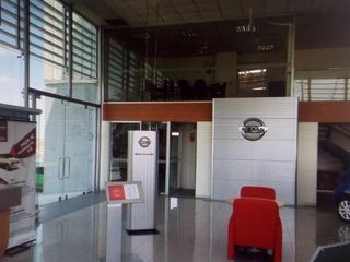 Foto 2 de Local Comercial Ideal Venta De Autos O Similares