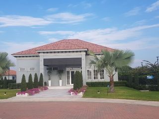 Foto 16 de Venta de casa Ria 3 dormitorios en Casa Laguna- Floreana cerca del Riocentro Dorado y Plaza Batan, La Aurora Daule
