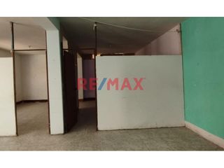 Foto 3 de 🌟 ¡Oportunidad única en Trujillo! 🌟

Descubre la casa ideal para tu familia o para un proyecto de inversión en la histórica y vibrante ciudad de Tru