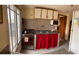 Foto 5 de Chalet 4  y 2 ambientes en Venta