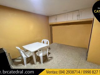 Villa Casa Edificio de venta en Alborada 3ra Etapa – código:20335