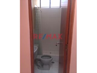 Foto 7 de Descripción
Vendo Duplex ubicado en la Urb. Santa Ana, a unas cuadras del Real Plaza y Plaza de la luna, a solo 10 min de la Plaza de Armas y a la Av