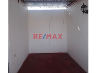 Foto 9 de Descripción
Vendo Duplex ubicado en la Urb. Santa Ana, a unas cuadras del Real Plaza y Plaza de la luna, a solo 10 min de la Plaza de Armas y a la Av