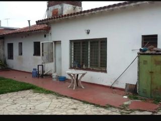 Casa en venta - 4 Dormitorios 2 Baños - Cochera - 748mts2 - José C. Paz