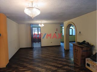 Foto 10 de VENDO CASA VIVIENDA UBICADA LOS FICUS SANTA ANITA!
Precio $299,000
Area Ocupada 180m2
Area Construida 259m2
4 dormitorios, 1 escritorio, 3 baños c