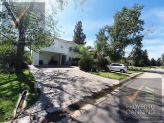 Foto 17 de Casa en Venta Barrio Saint Thomas Este Canning