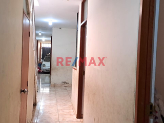 Foto 6 de Venta de Casa de 2 pisos en La Esperanza con cochera y terraza.
Ubicado en la calle Méjico (parte alta), a una cuadra de Av. Perú, cerca de complejo
